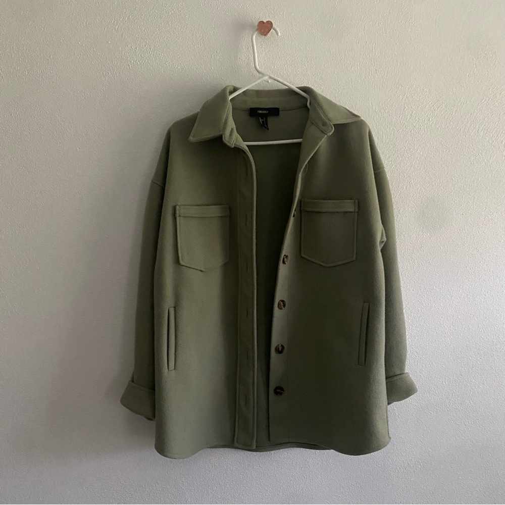Forever 21 Green Oversized Shacket - Picture 2 of 11